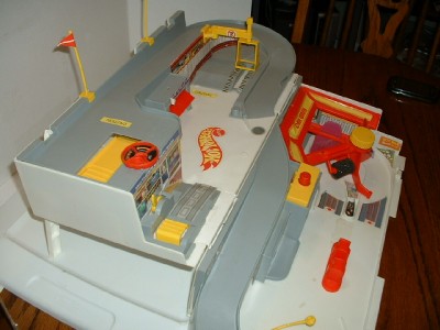 vintage hot wheels car wash