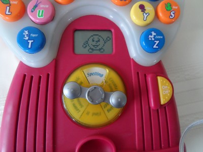 VTECH BUBBLE GUM PHONICS FUN TOY, Teaches phonics, music, spelling and