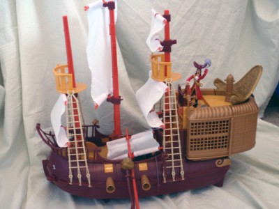 peter pan boat toy