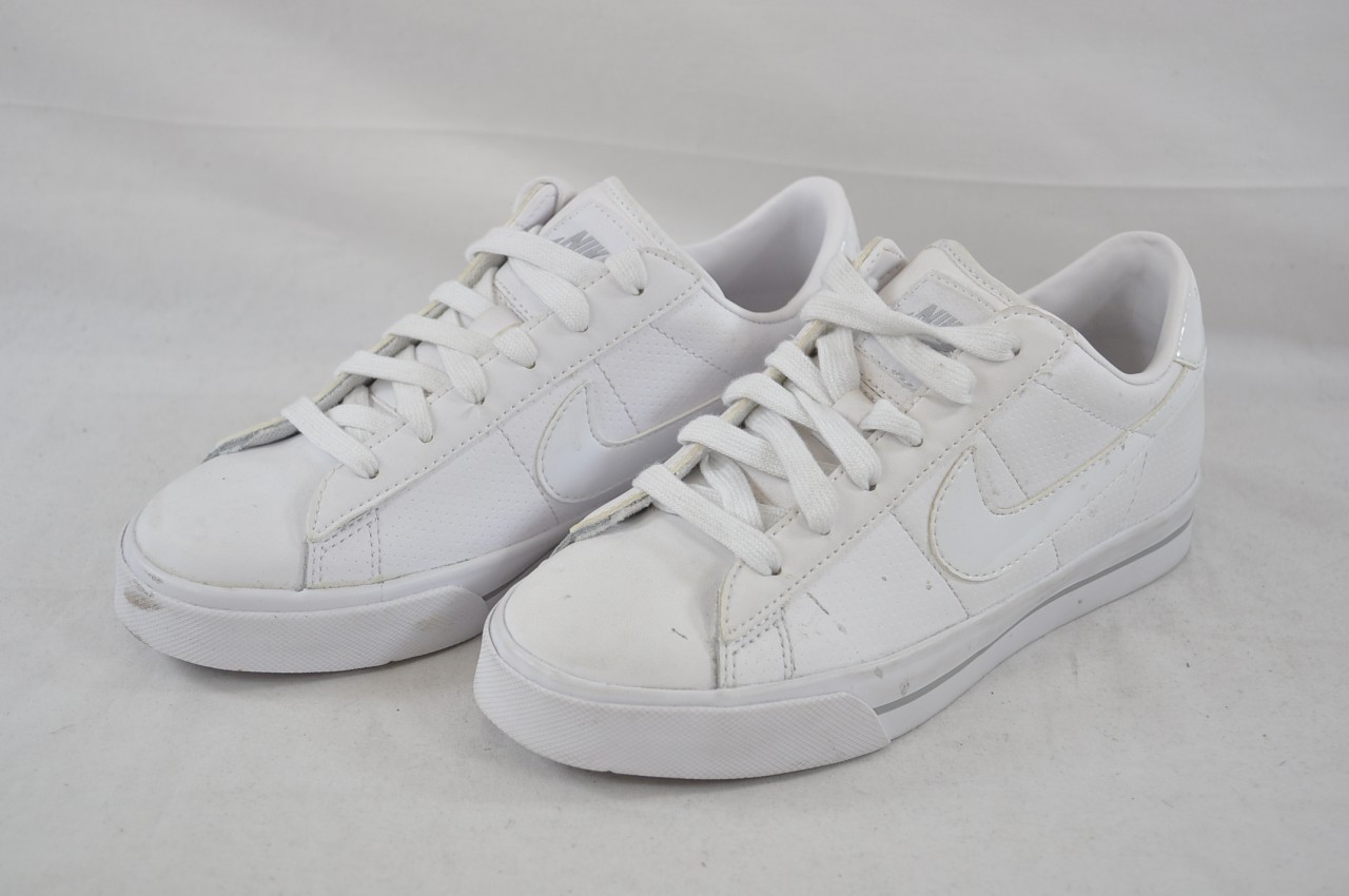 nike sweet classic white
