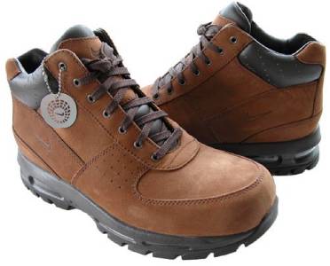 brown nike goadome boots