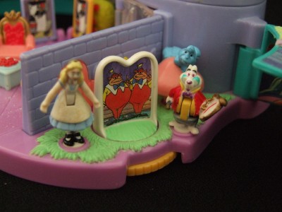 disney alice in wonderland playset