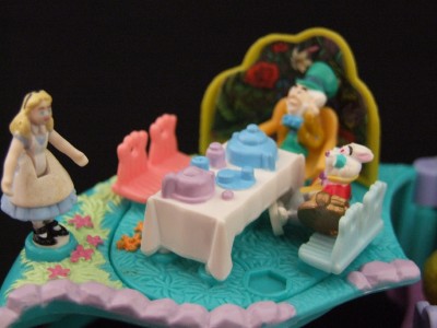 disney alice in wonderland playset