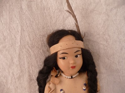 Beautiful Native American Girl Doll Indian Leather Clothing with Beads