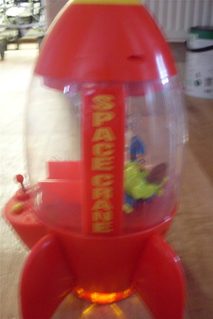 crane claw machine toy