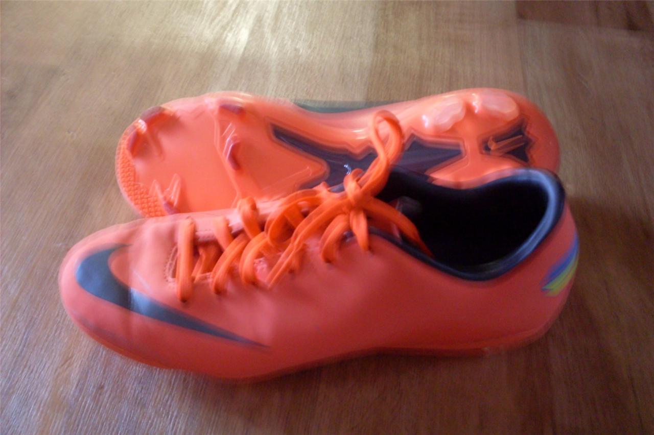 mercurial vapor 8 pink and white