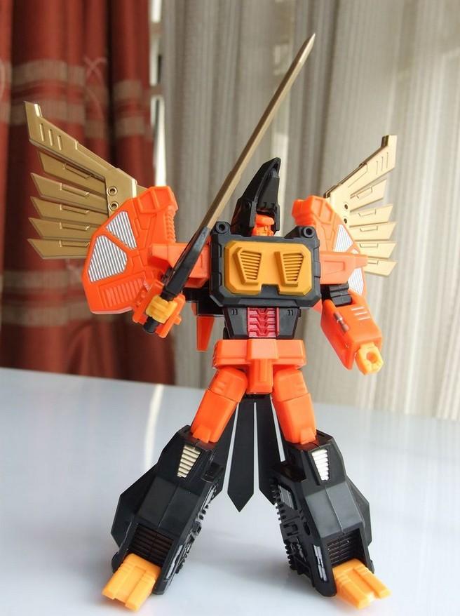 hawk transformer toy
