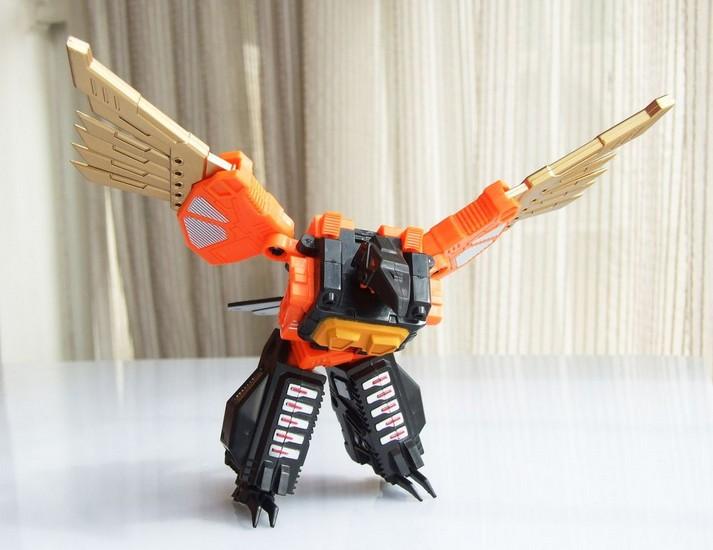 hawk transformer toy