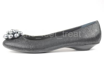 Alfani Muse Black Flats Mis Size Right Shoe 8