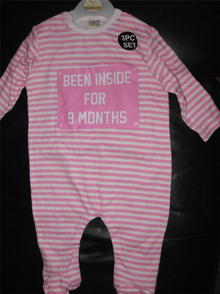 BEEN INSIDE FOR 9 MONTHS BABY SLEEP SUIT BABY GROW HAT & MITTENS 3 PC