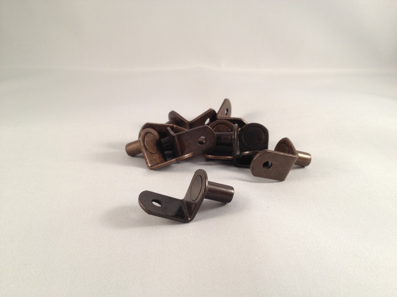 (100PCS) 1/4" DIA PIN "L" SHAPED SHELF SUPPORT ANTIQUE BRASS eBay