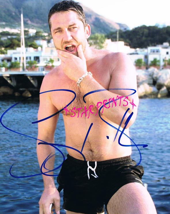 Gerard Butler Posing Shirtless And Sexy Naked Male Celebrities