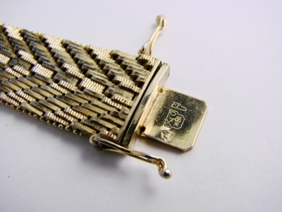 Vintage Wide Fit Heavy Gold Bracelet. Marked 18K 0.750 ...