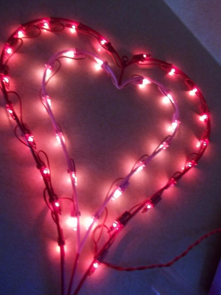 Lot 2) Double Heart Valentines Lovers Window Light 35 ...