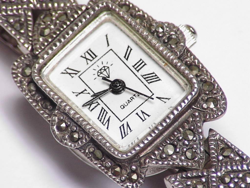 FINE STERLING SILVER MARCASITE QUARTZ VINTAGE LADIES WATCH NO SCRAP 29.