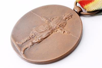 WWI IMPERIAL JAPANESE MILITARY VICTORY MEDAL VTG Army Navy Japan Order Flag WW1