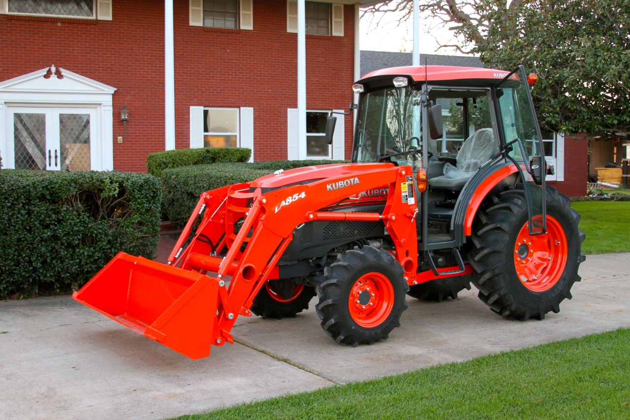 Kubota Grand L5740 HST Cab and Loader 4X4