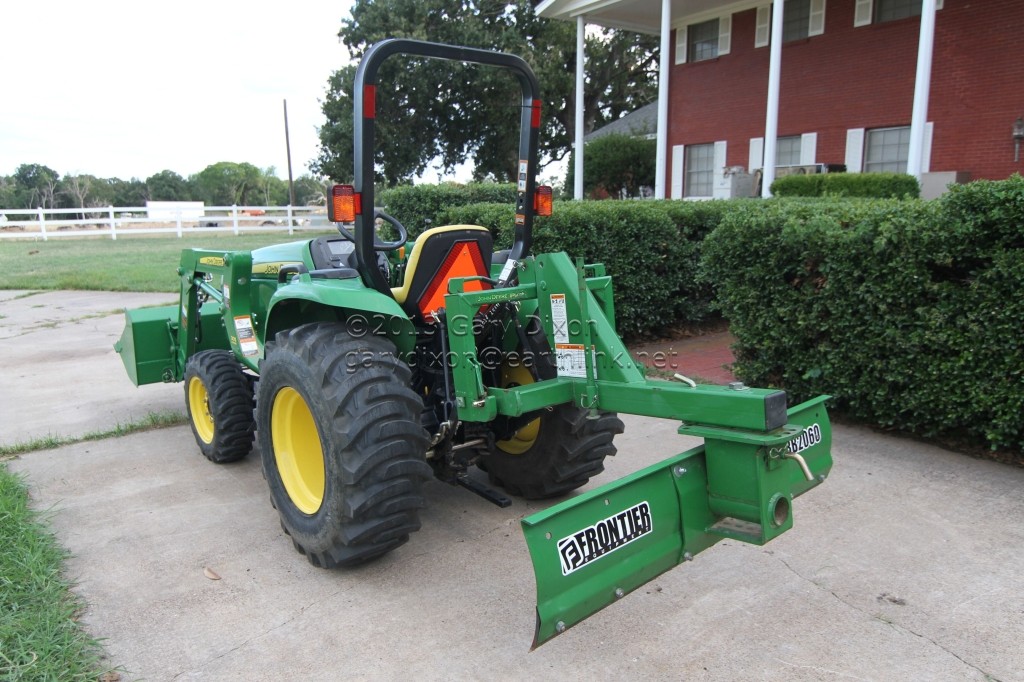 John Deere 3038e MFWD with JD 305 Loader and Angle Blade