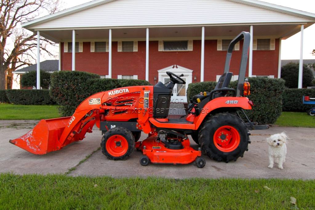 Kubota BX2350 Hydrostatic MFWD 4X4 Tractor with 60" Belly Mower Diesel