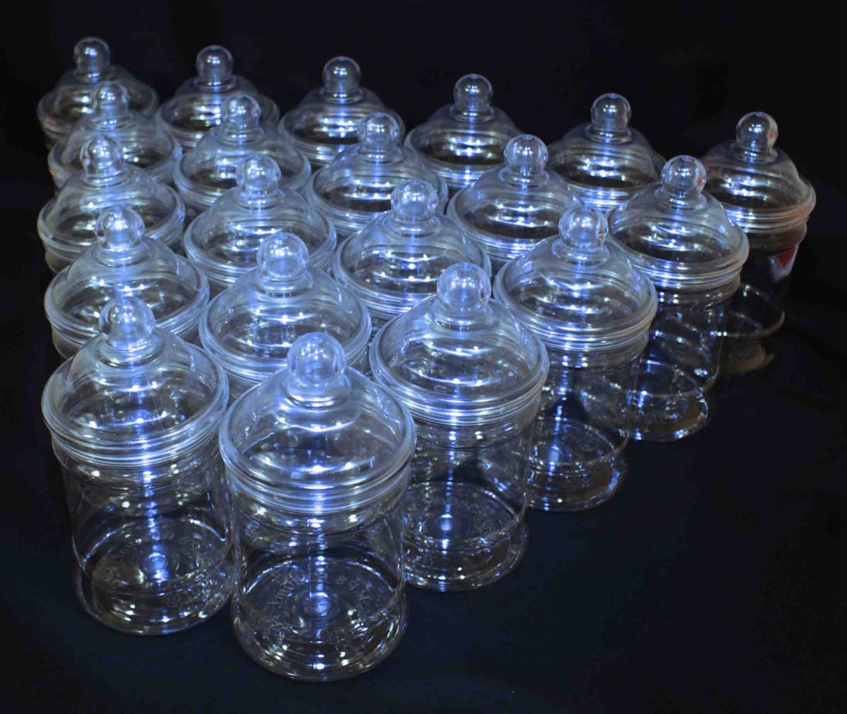 20 x PLASTIC VICTORIAN STYLE CANDY SWEET JAR WITH SCREW ON LID 500ml OR