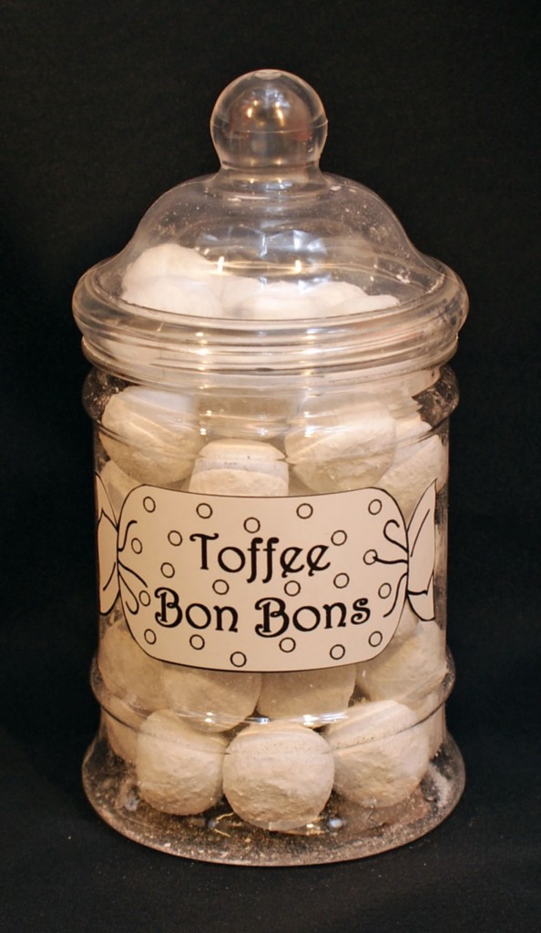 PLASTIC VICTORIAN STYLE 380ml SWEET JAR FILLED WITH YOUR CHOICE OF SWEETS CANDY - Picture 21 of 22