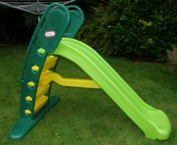 Little tykes giant slide The Little Tikes Giant Slide in green is big on fun but small on storage. At a whopping cm long this fantastic green slide will thrill two to six year olds, but thanks to its clever lock and fold design it folds away easily for compact and convenient eastreads.mls: