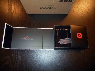    Ipod Headphones on Ibeats By Monster   Dr  Dre  Headphones  Earbuds For The Ipod   Iphone
