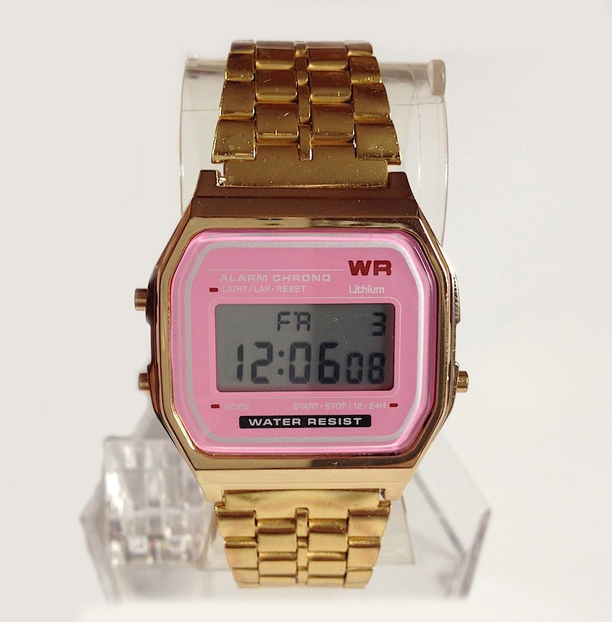 Classic Gold Metal Watch Fashion Vintage Digital Display Retro LCD