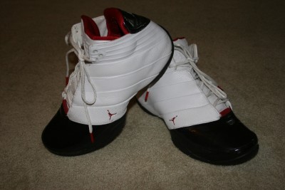 Mens Nike AIR JORDAN WHITE & BLACK & RED 312493 161 LN3 size 10 08/2005