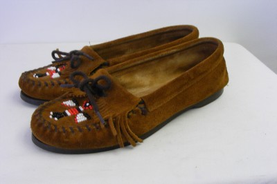 minnetonka moccasins hard sole