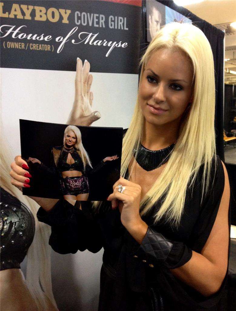 WWE DIVA MARYSE OUELLET DIRECT!! 8x10 #40 SIGNED 2U! PLAYBOY * RAW
