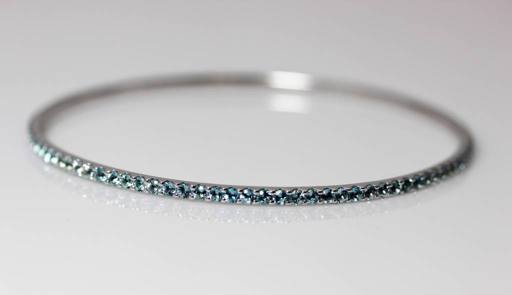 Costco 14K White Gold Faceted Blue Topaz Bangle Bracelet 8.5" 3782 eBay