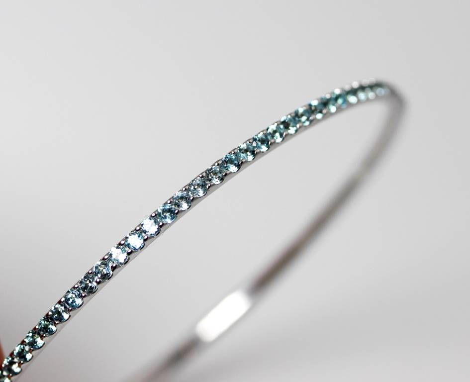Costco 14K White Gold Faceted Blue Topaz Bangle Bracelet 8.5" 3782 eBay
