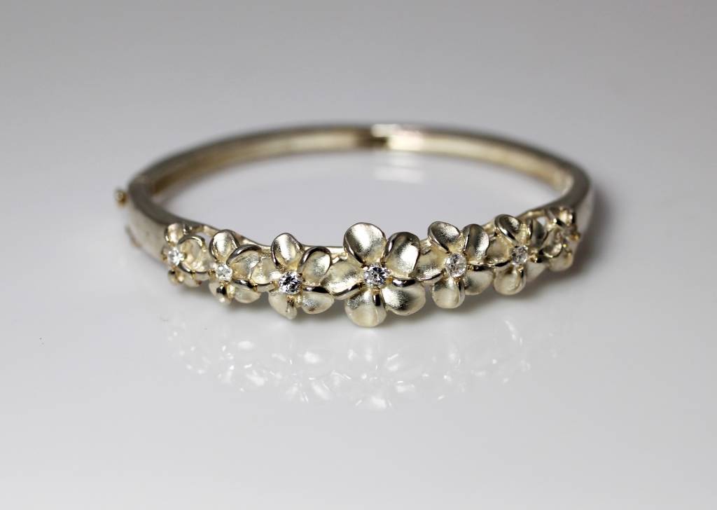 Beautiful Sterling Silver Hawaiian CZ Plumeria Hinged Bangle Bracelet 6in