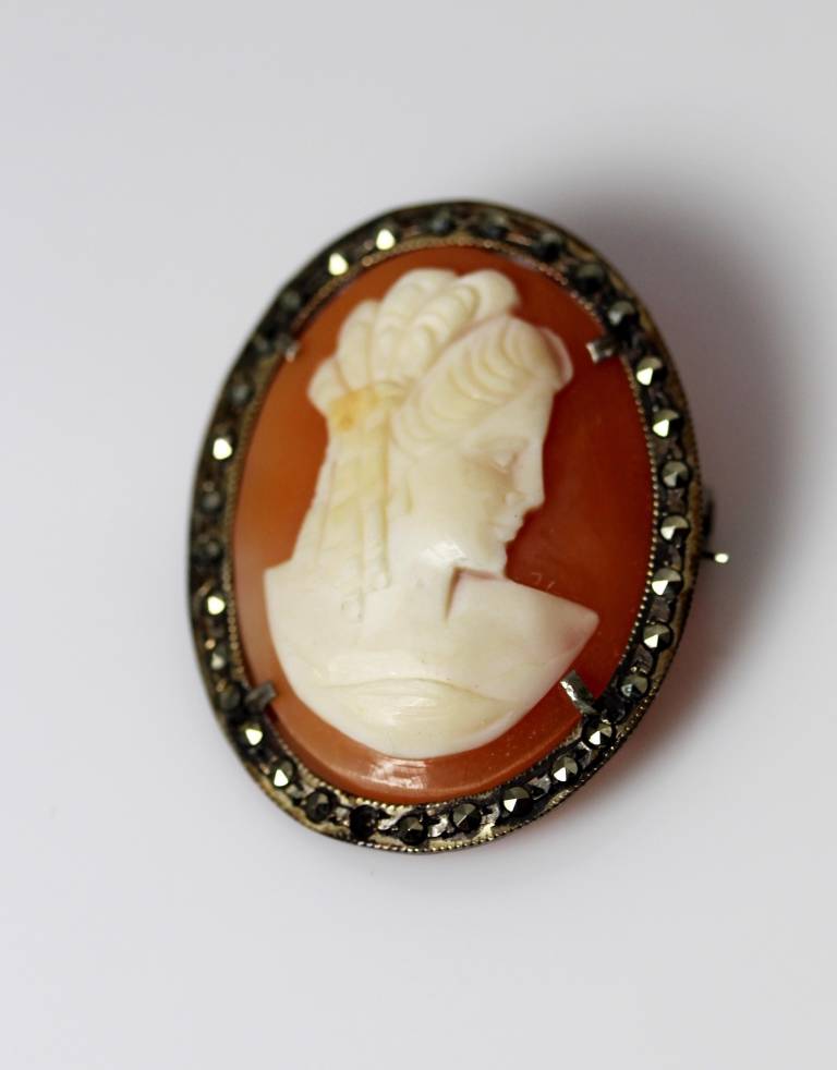 Beautiful Vtg Naples Italy Shell Cameo w/Marcasite 800 Silver Pin