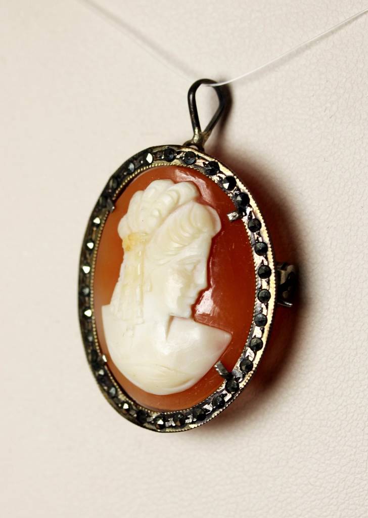 Beautiful Vtg Naples Italy Shell Cameo w/Marcasite 800 Silver Pin