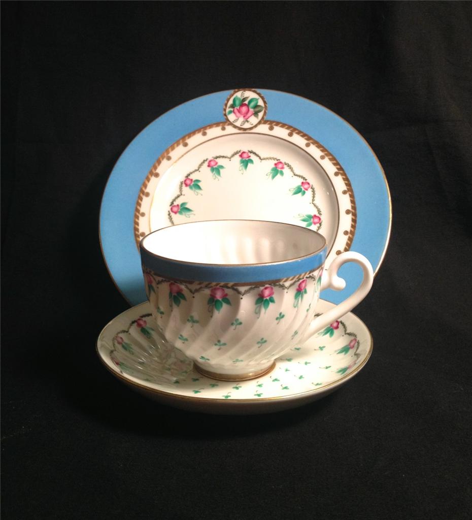 *Lomonosov Russian Porcelain Anastasia Demitasse Tea Cup & Saucer