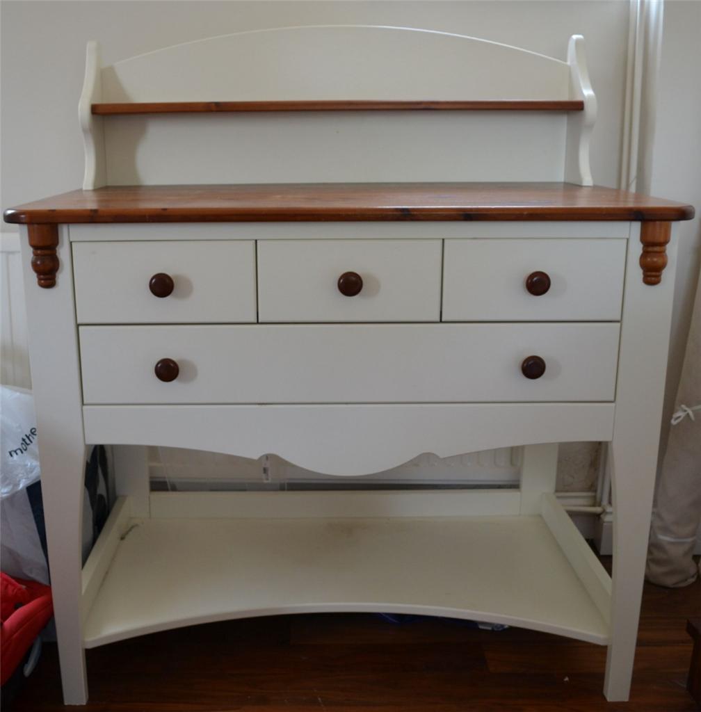 Eurobaby baby changing table / unit in white & pine with drawers and