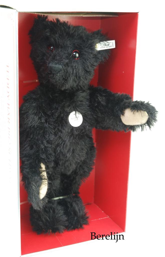 steiff bear black