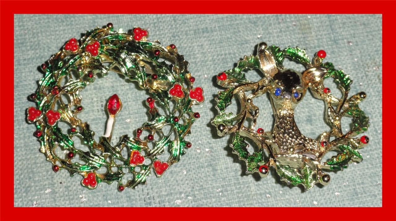 2 Vintage CHRISTMAS XMAS Wreath Rhinestone GoldTone Pins Brooches