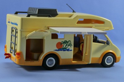 playmobil camper van 3647