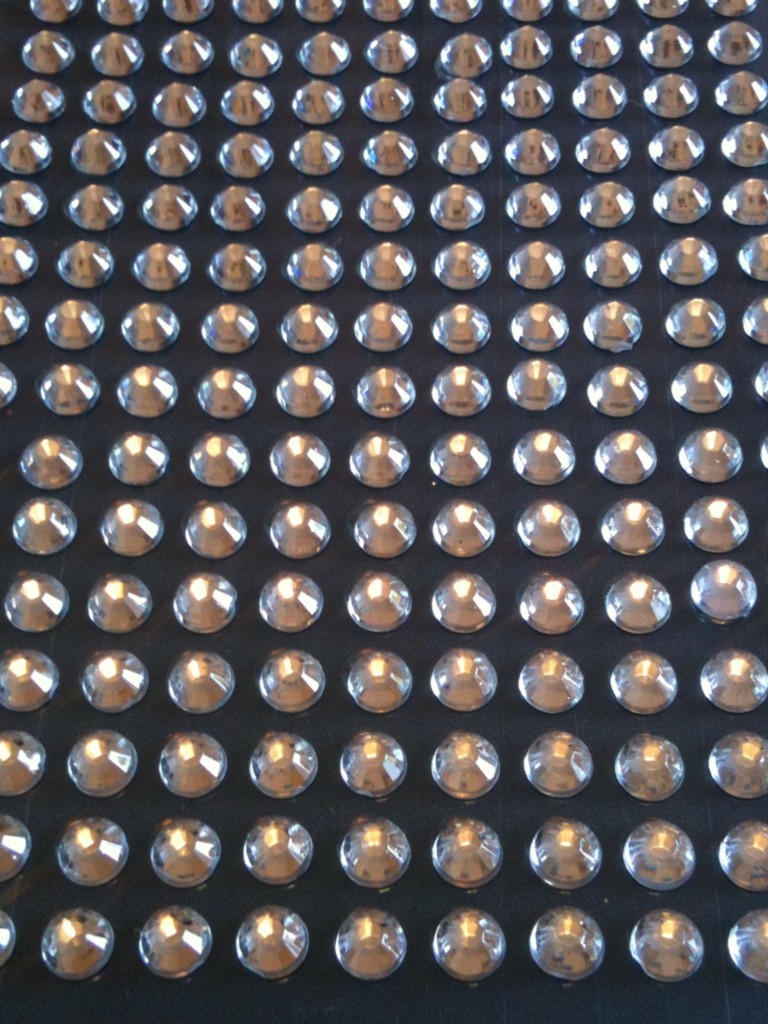 Self Adhesive Diamante x 352 Stick On Gems diamontes sticky rhinestone