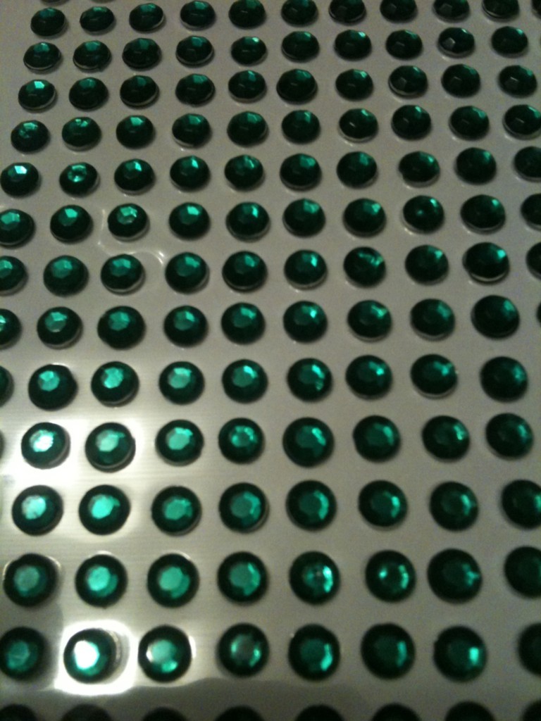 Self Adhesive Diamante x 352 Stick On Gems diamontes sticky rhinestone