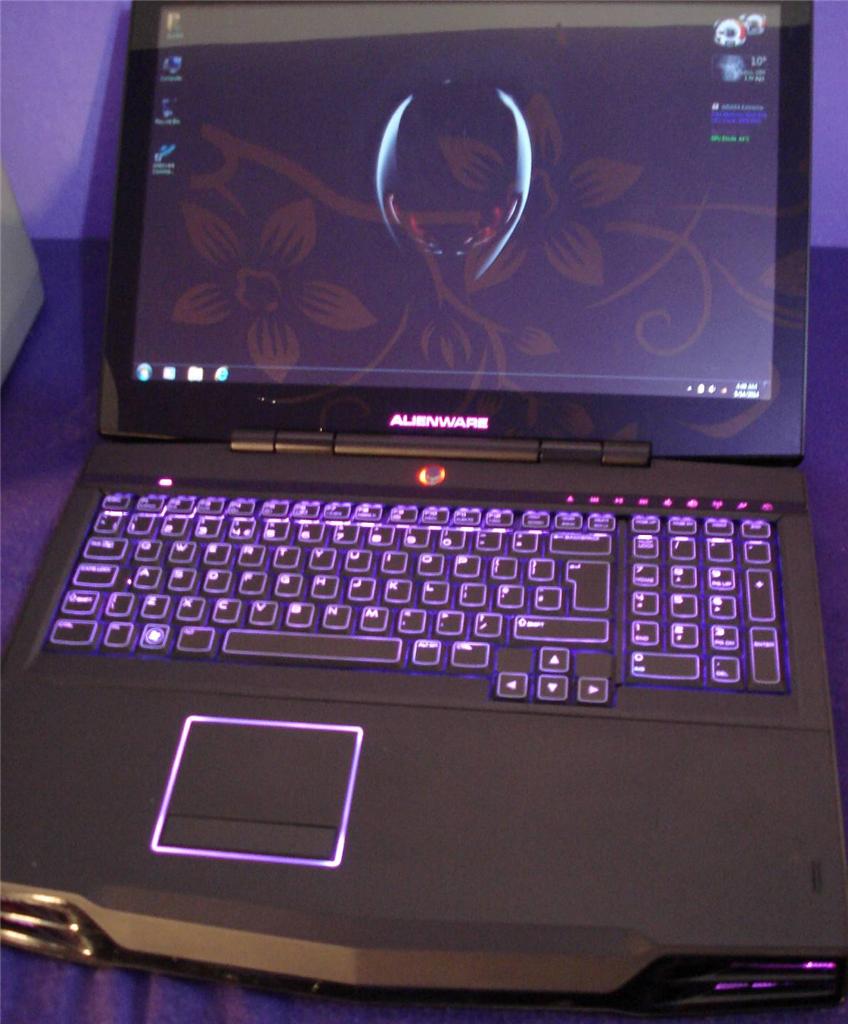Alienware M17x R2, i7720QM 2.80GHz,8GB, 1GB AMD 4870,1920x1200,500GB