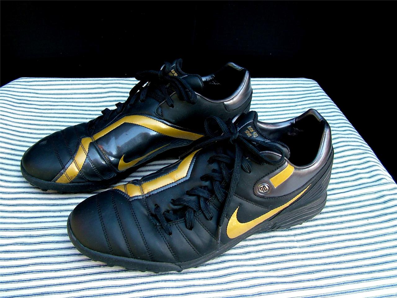nike total 90 football