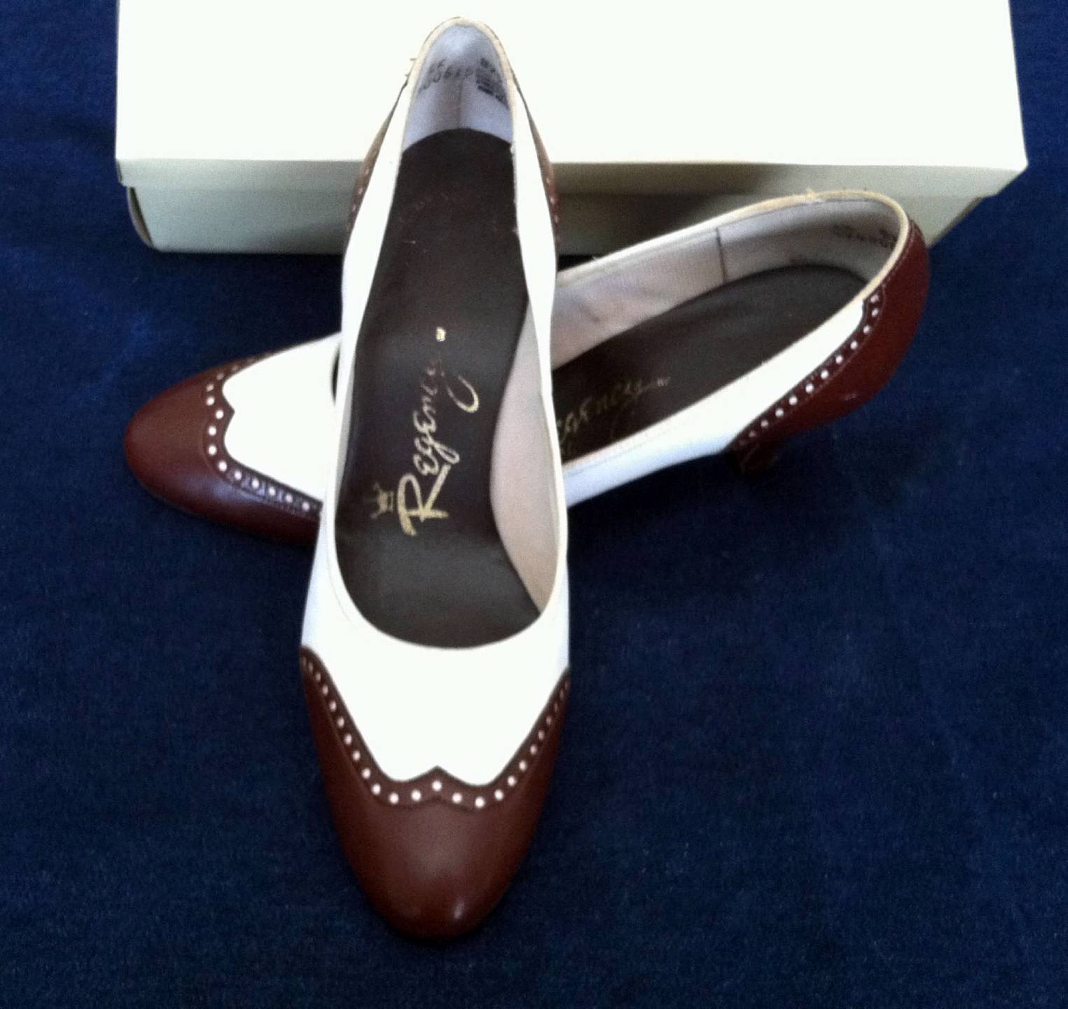 Details about REGENCY Women's Shoes - Spectator Pumps - Size 6.5B/AA