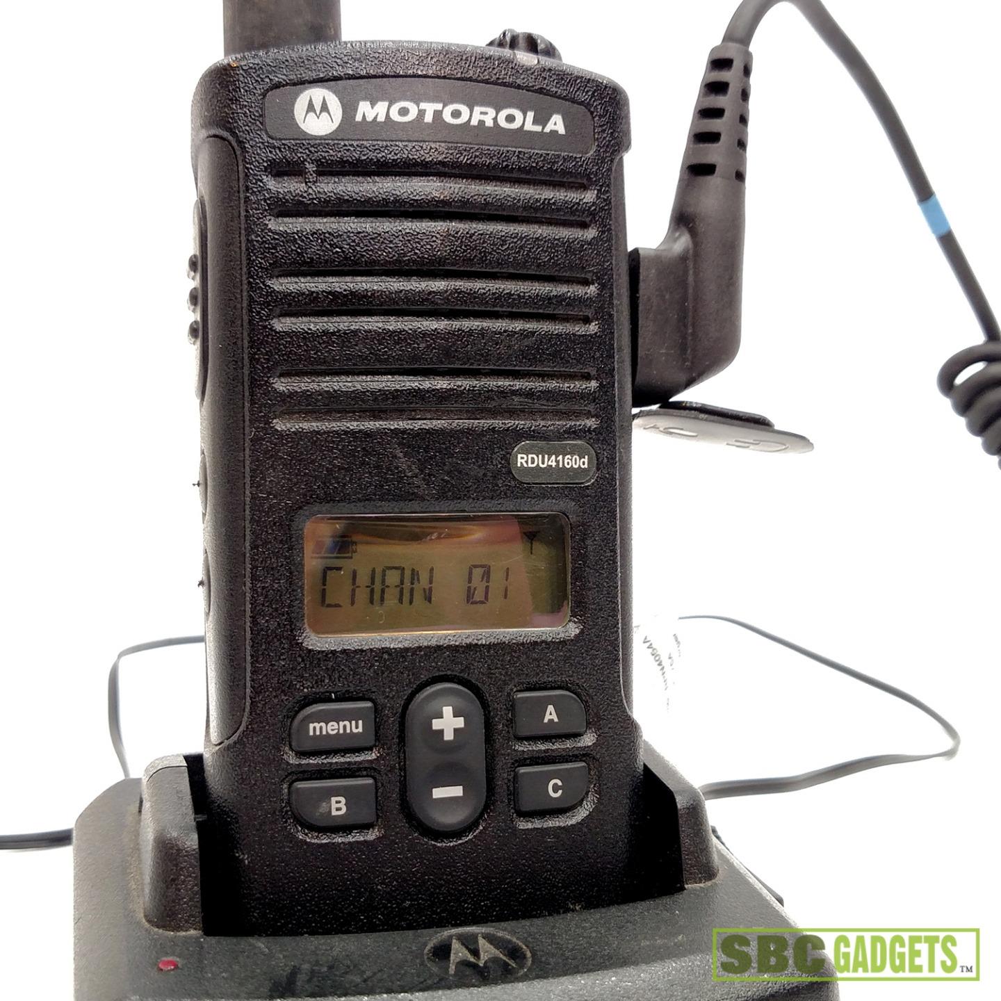Motorola RDU4160d 16Channel UHF TwoWay Business Radio Charger