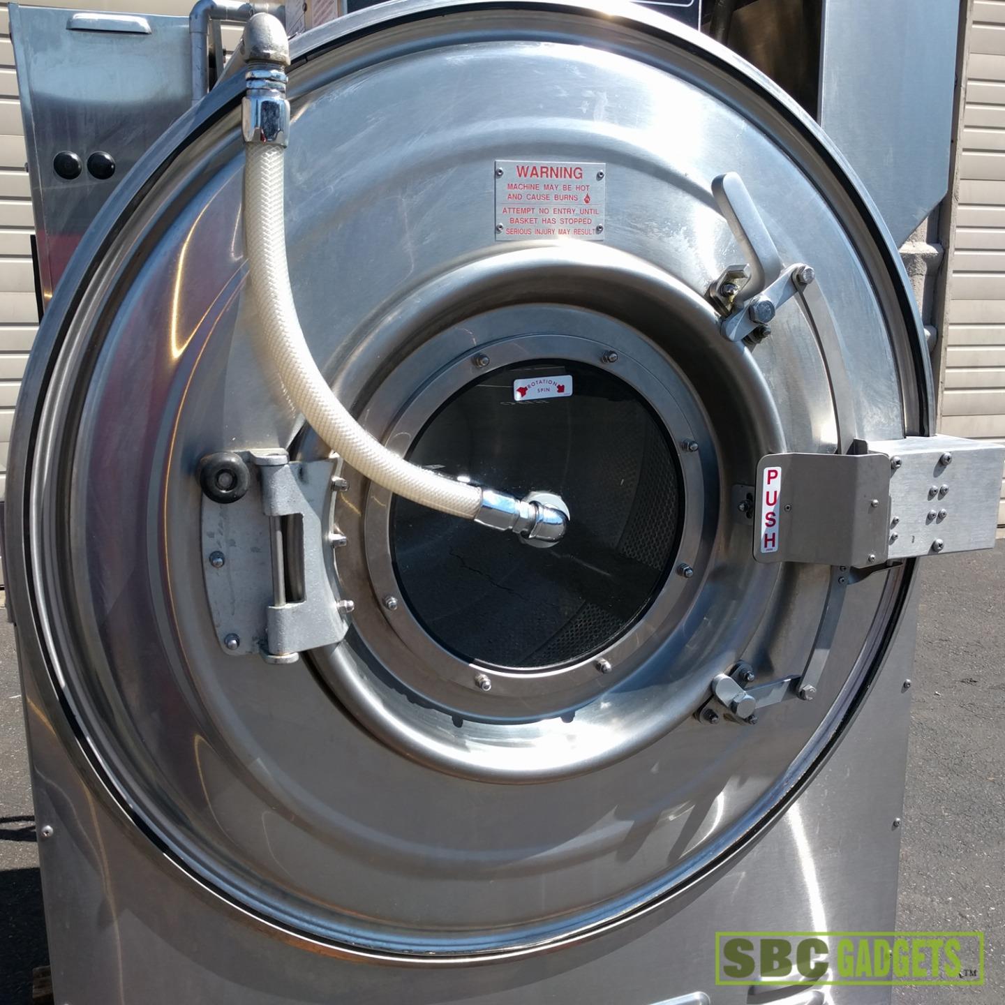 UniMac Commercial Washer Max Load 60 lbs. (Model UW60PVQU10001) (AS