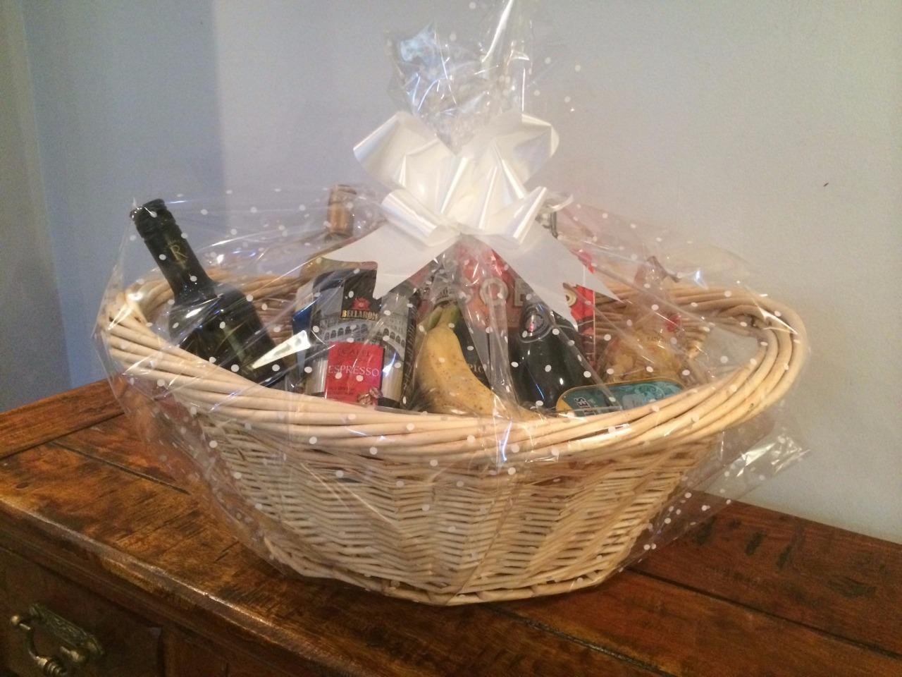 MAKE YOUR OWN HAMPER KIT 3 DESIGNS including BOWS & CELLOPHANE BASKET