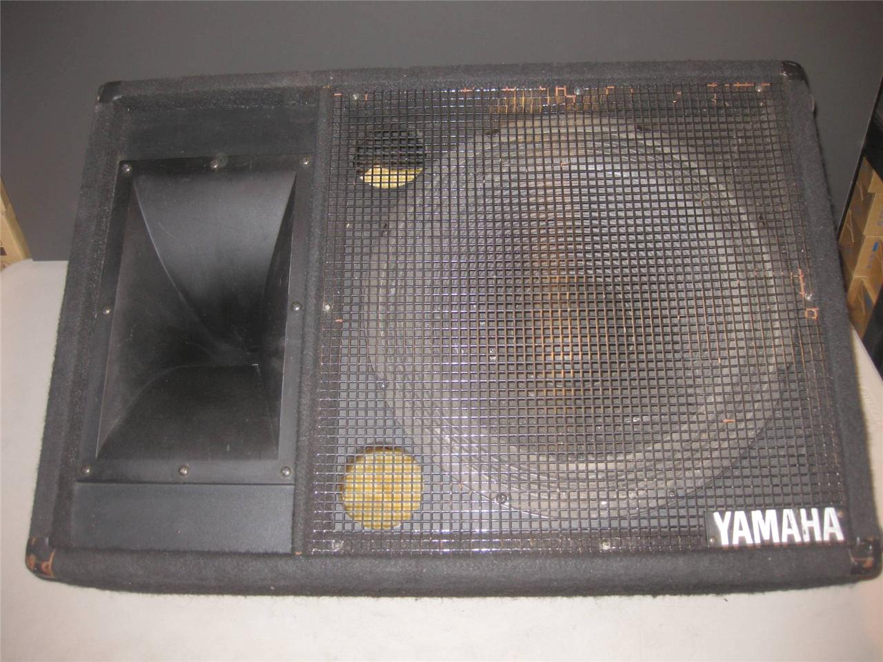 Yamaha Club Series III Floor Monitor SM15111 Unpowered Speaker Amp